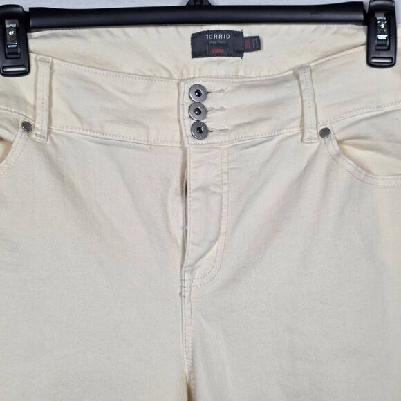 Torrid Super Soft Jegging 20R Cream Stretch Denim - Picture 4 of 8